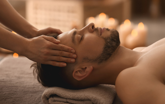 Types of Ayurvedic Massages and It’s Benefits